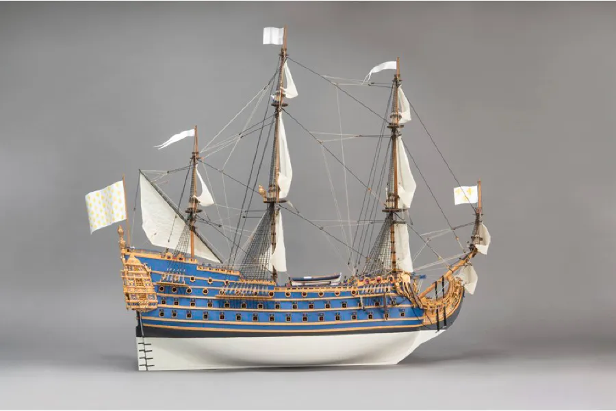 Artesania Latina Le Soleil Royal Louis Xiv S Flagship W Figurines